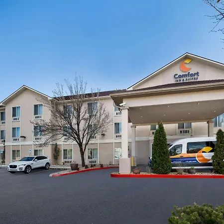 Comfort Inn & Suites Airport Convention Center-2